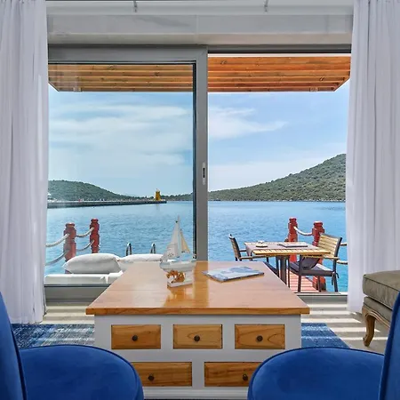 Otel Doria Yacht Club 4*