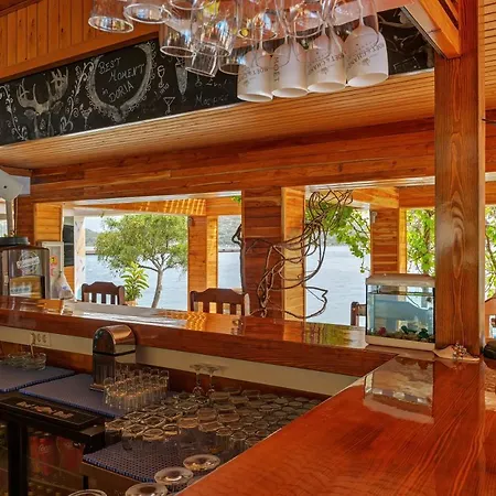 Otel Doria Yacht Club 4*