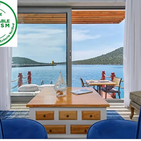 Doria Yacht Club Otel 4*