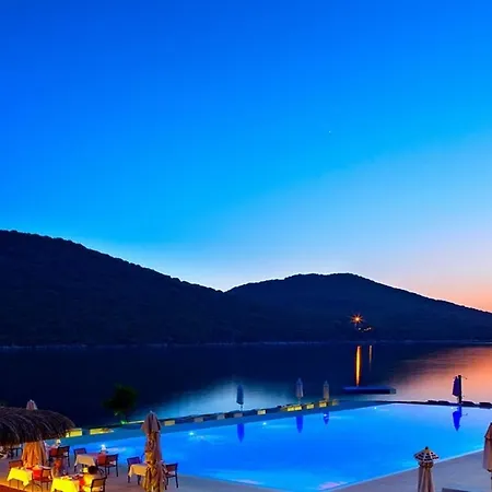 Doria Yacht Club 4*